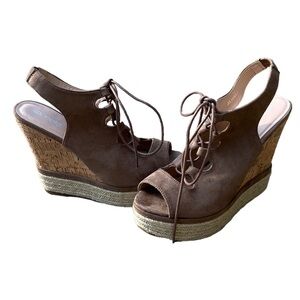 Betan Juliana-1 Women’s Lace up Wedge Sandals, size 9.​​